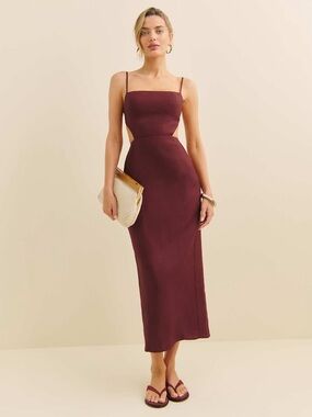 masquerade ball dress Midnight Mystique Tulle Off-Shoulder Neoprene Cocktail – HARMONIA NY FRSALE Rose Gold Cowl Back Color:Pastel Blue Suede The cut of the
